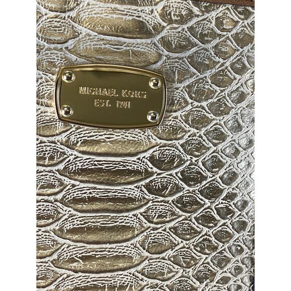 MICHAEL KORS, XL SIGNATURE GOLD ANIMAL SHOULDER TOTE BAG - Picture 4 of 16